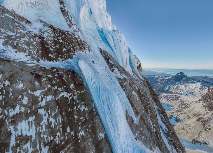 Colin Haley rolo soloes at low-angle ice step on the Ragni.